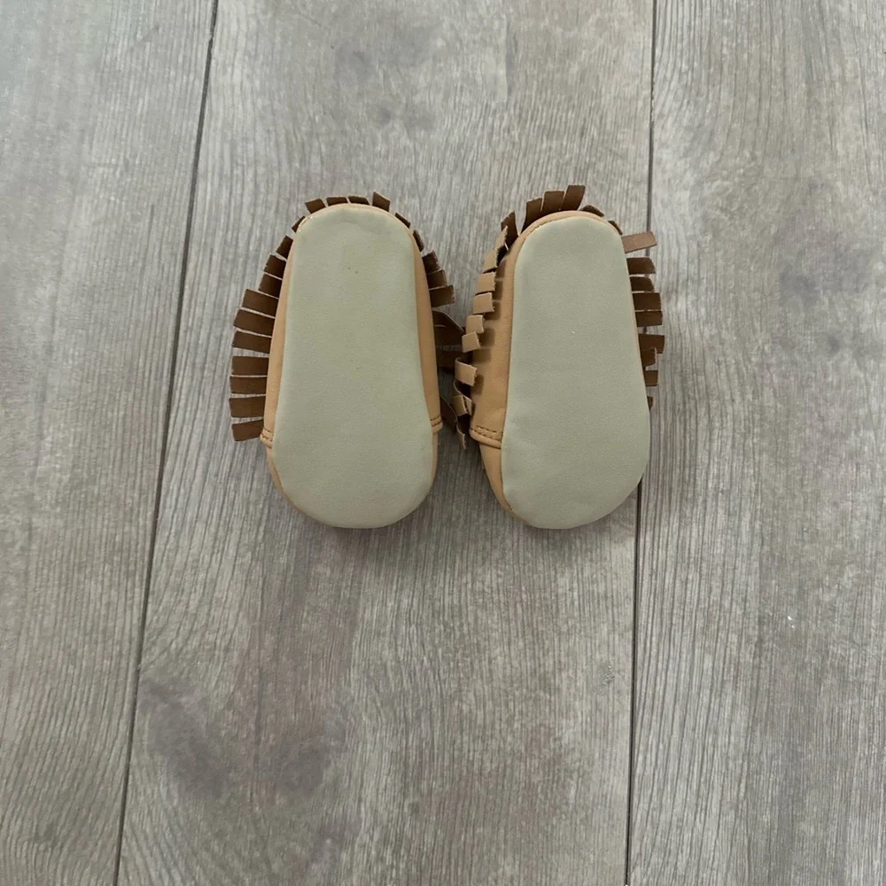 old navy tan moccasin booties baby girl 0-3 months never worn